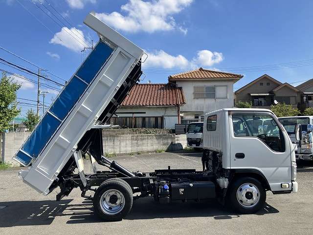 Isuzu Elf 5