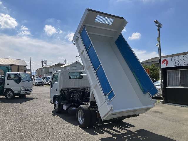 Isuzu Elf 6