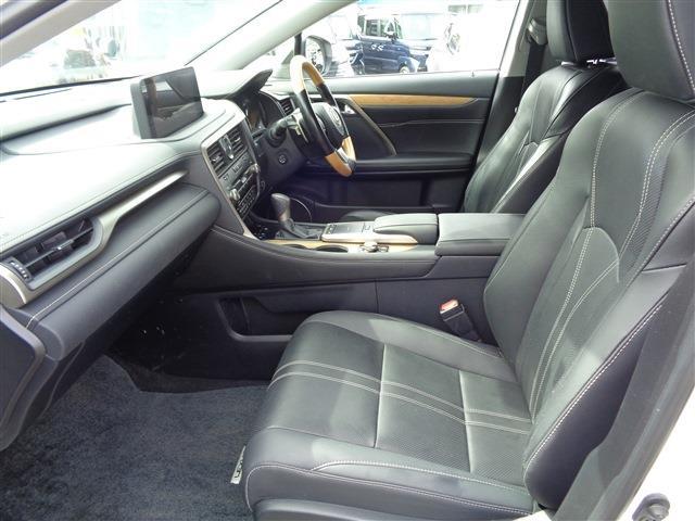 Lexus RX 9