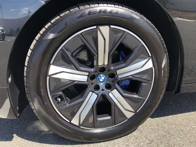 BMW iX 10