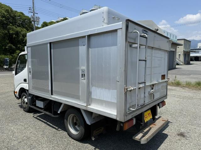 Hino Dutro 4