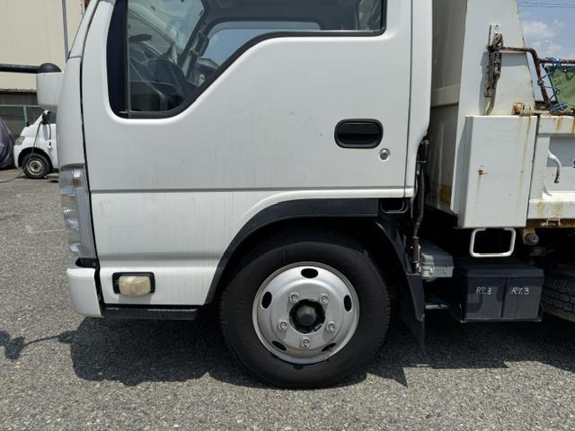 Isuzu Elf 11