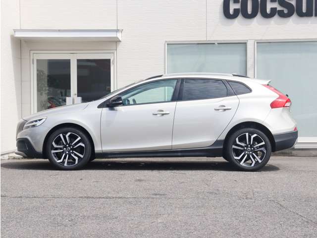 Volvo V40 Cross Country 11