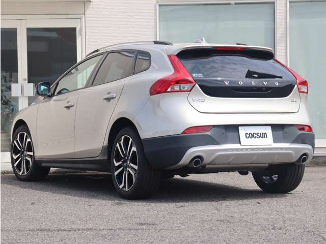 Volvo V40 Cross Country 10