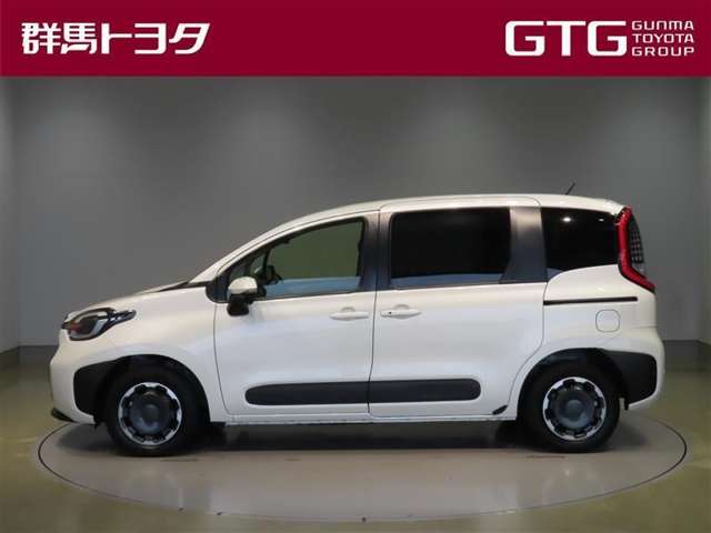Toyota Sienta 2