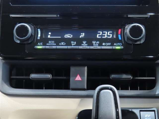 Toyota Sienta 9