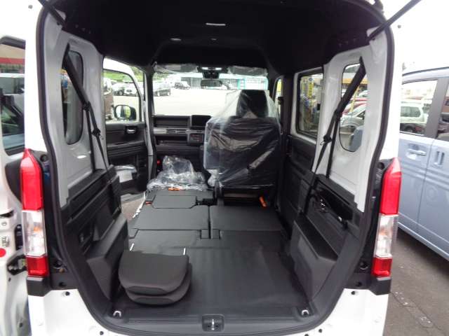 Honda N-VAN 12