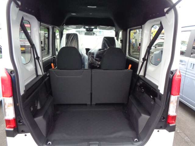 Honda N-VAN 10