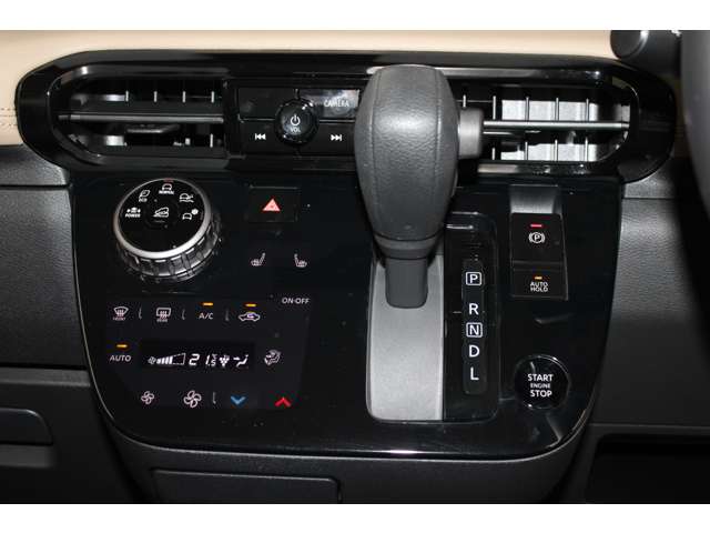 Mitsubishi Delica Mini 10