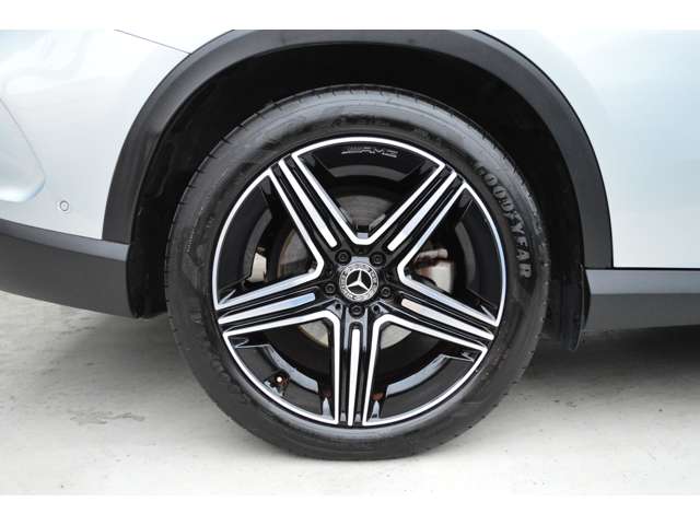 Mercedes-Benz GLC 10