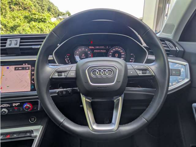 Audi Q3 12