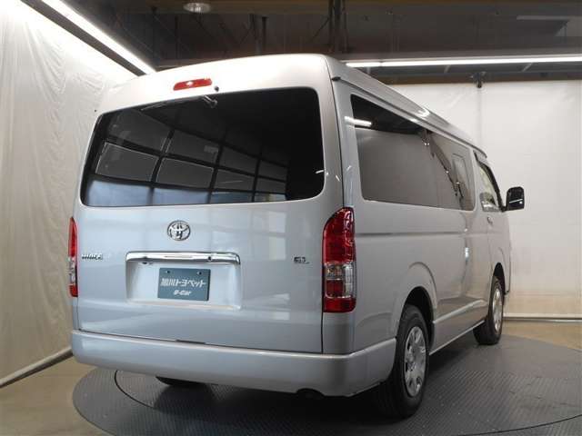 Toyota Hiace 6