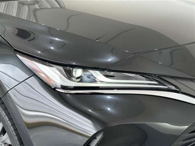 Toyota Harrier 4