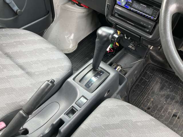 Mazda Scrum Truck 8