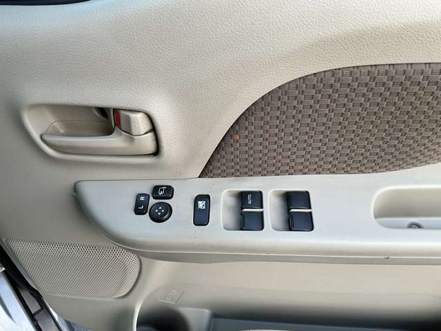 Nissan NV100 Clipper 12
