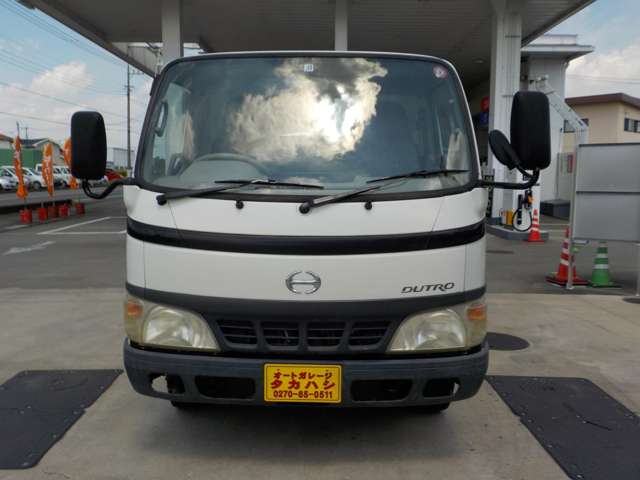 Hino Dutro 8