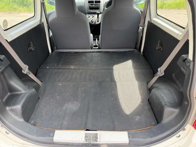 Daihatsu Mira 9