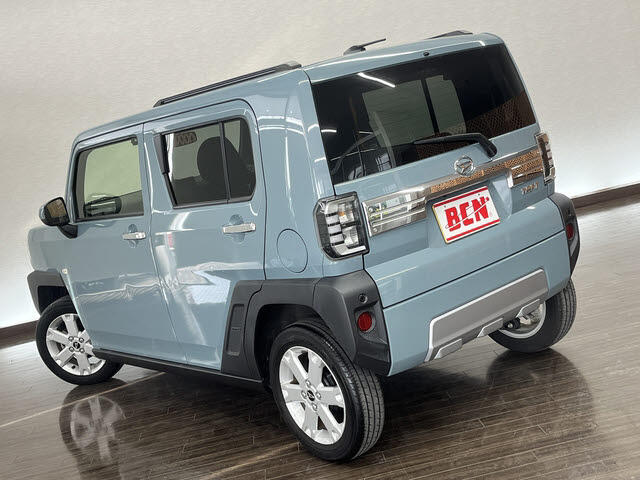 Daihatsu Taft 7