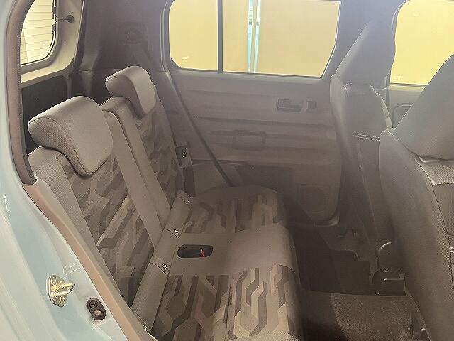 Daihatsu Taft 9