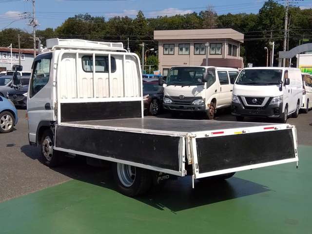 Mitsubishi Fuso Canter 11