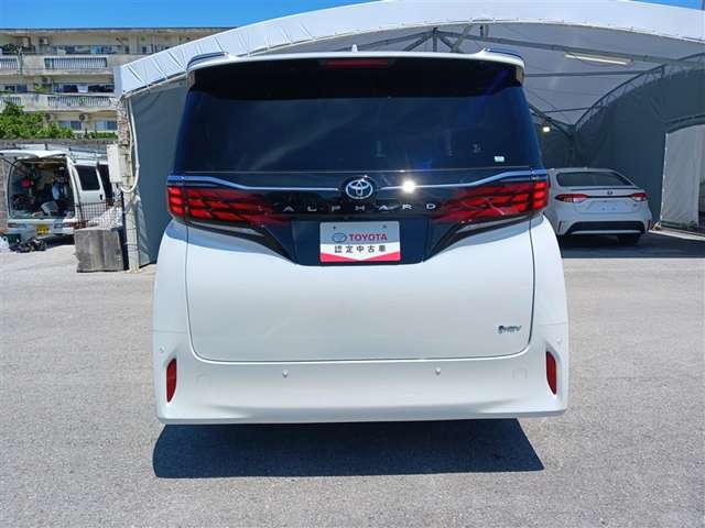 Toyota Alphard 5