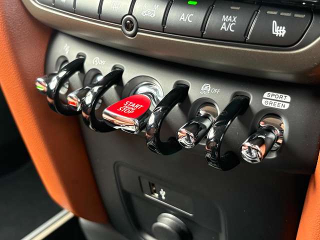 MINI Crossover 7