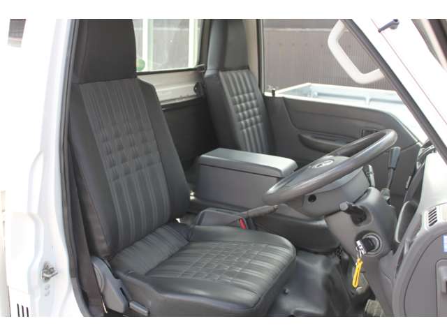 Mazda Bongo Truck 10