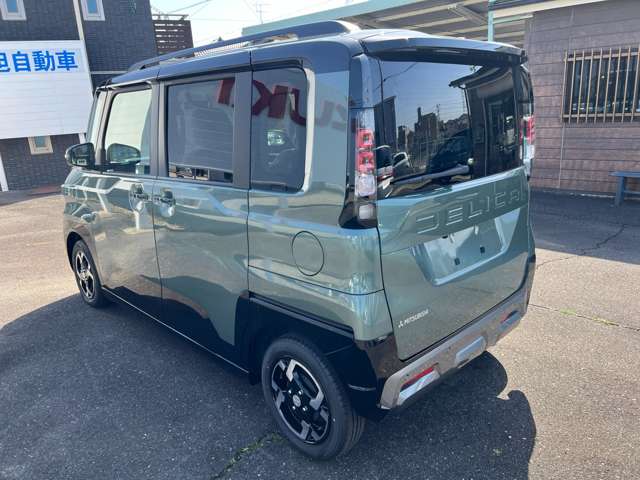 Mitsubishi Delica Mini 8