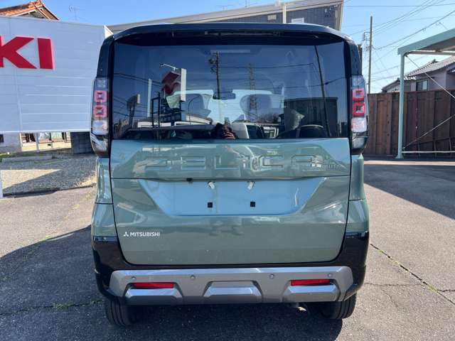 Mitsubishi Delica Mini 10