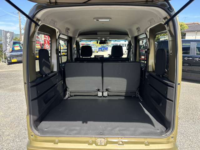 Daihatsu Atrai 8