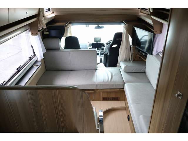 Toyota Camroad 6