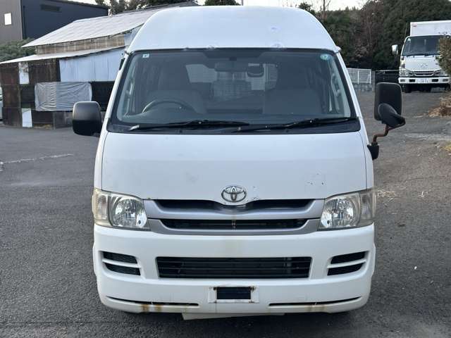 Toyota Hiace Van 3