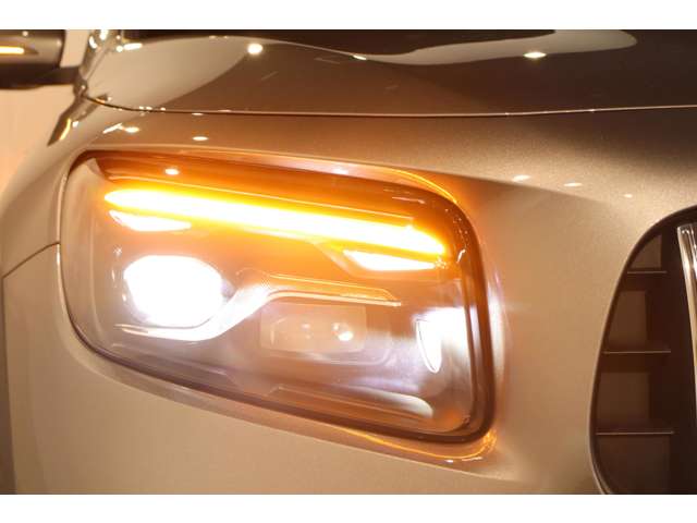 Mercedes-Benz GLB 12