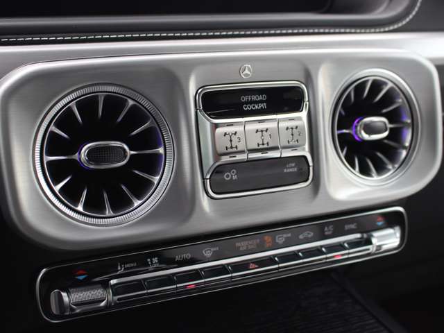 Mercedes-Benz G-Class 10