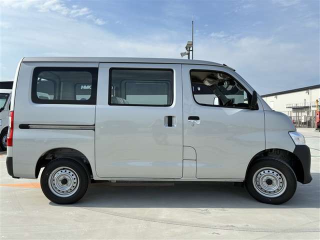 Toyota Town Ace Van 11