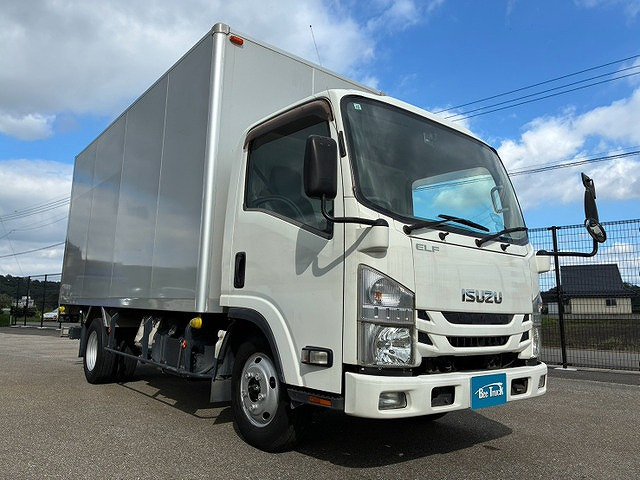 Isuzu Elf 3