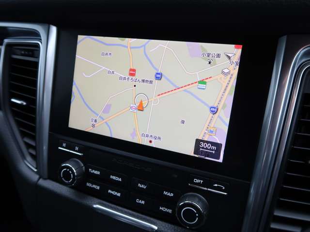 Porsche Macan 12