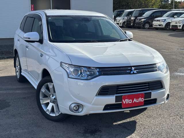 Mitsubishi Outlander PHEV 4