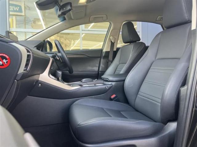 Lexus NX 8