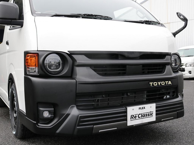 Toyota Hiace 2