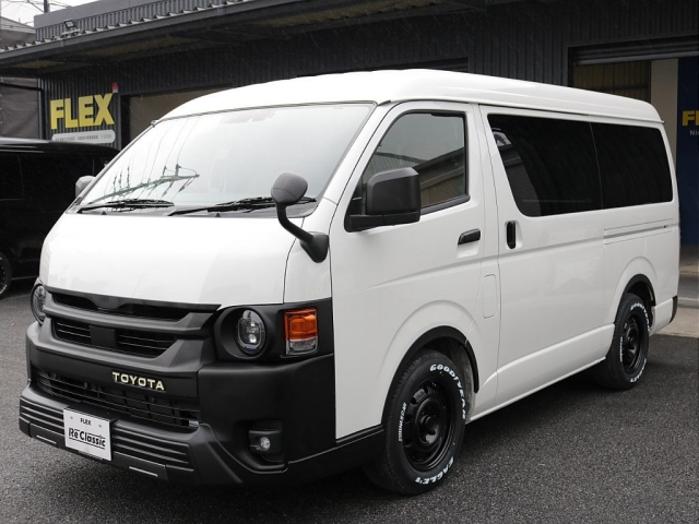 Toyota Hiace 7