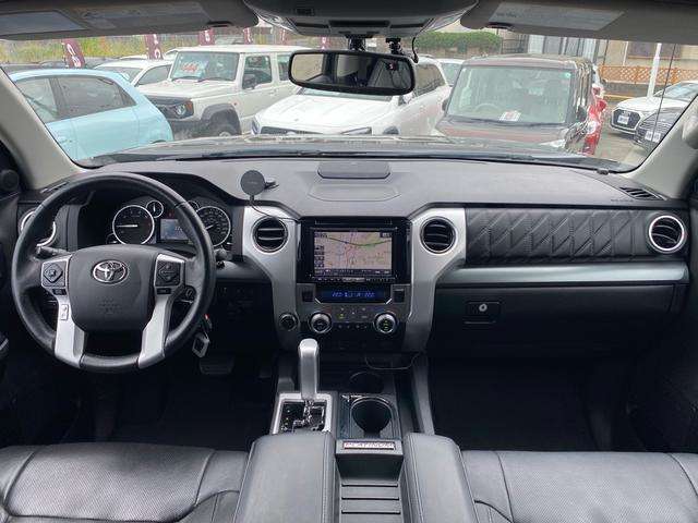 Toyota Tundra 2
