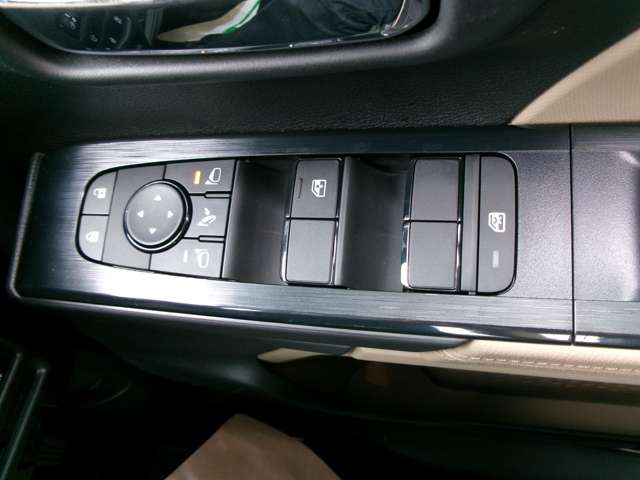 Mitsubishi Delica Mini 11