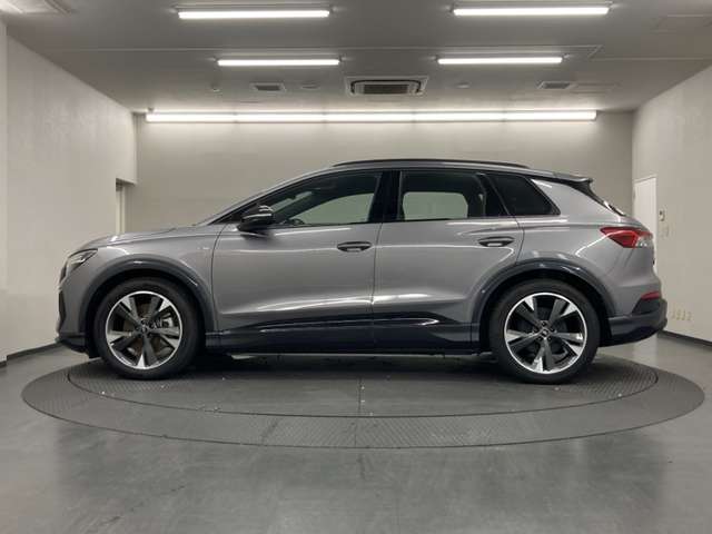 Audi Q4 e-tron 5