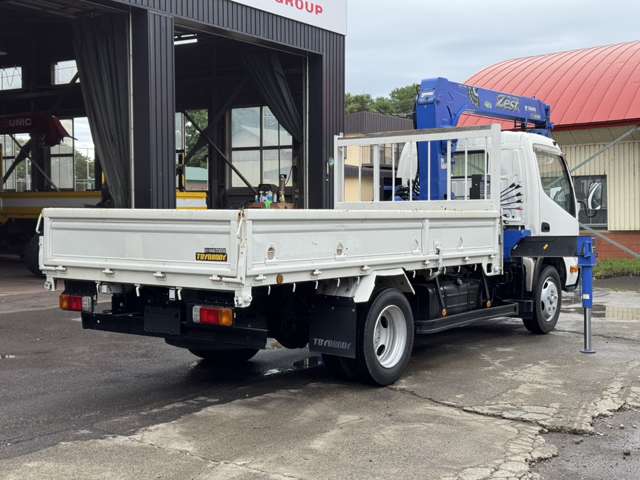 Hino Dutro 6