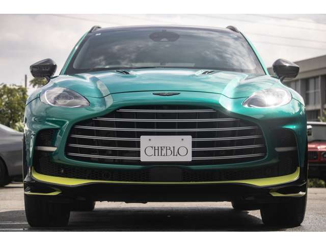 Aston Martin DBX 3
