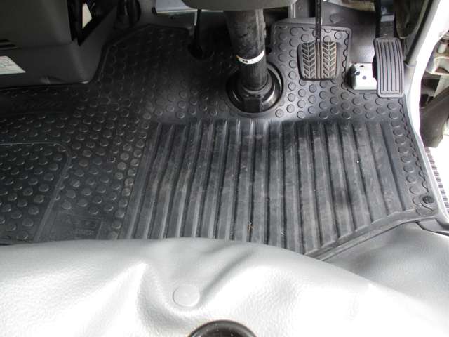 Mazda Bongo Truck 10