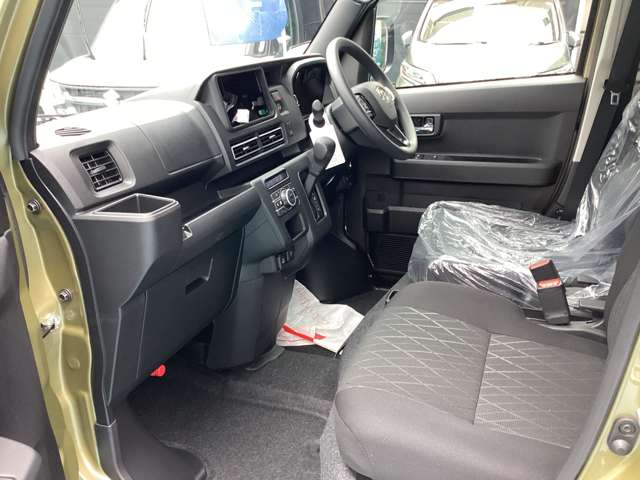 Daihatsu Atrai 6