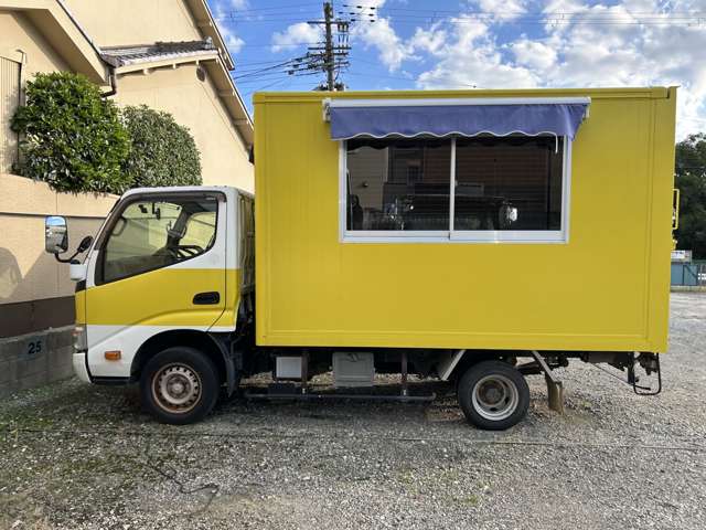 Toyota Dyna 4