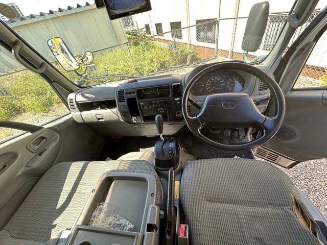 Toyota Dyna 8